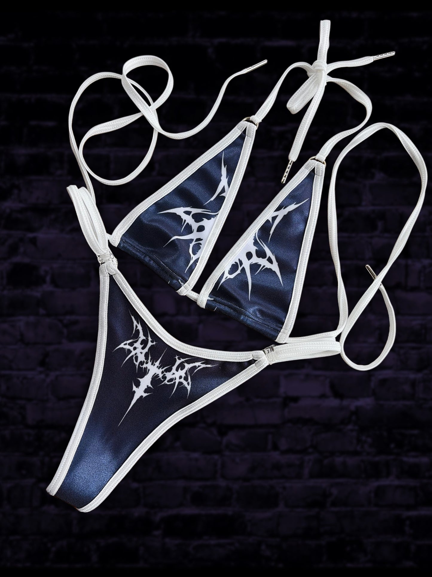 Nixie | Monochrome
